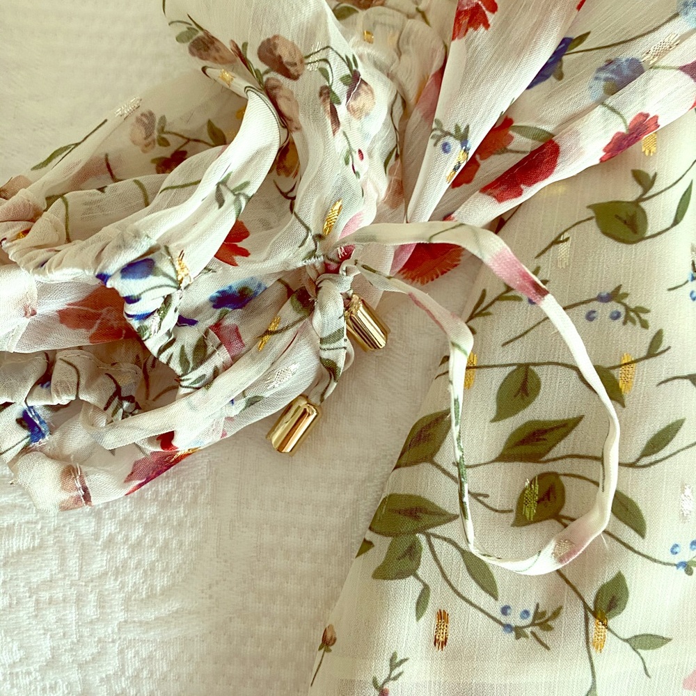 JOIE never worn billowy floral blouse